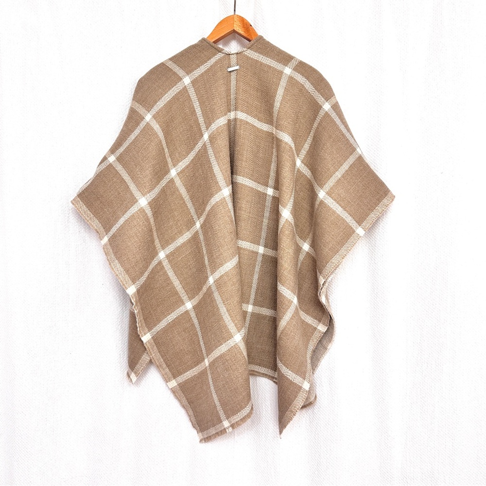 Lauren Ralph Lauren Tan and Cream Checkered Cape - Picture 2 of 7